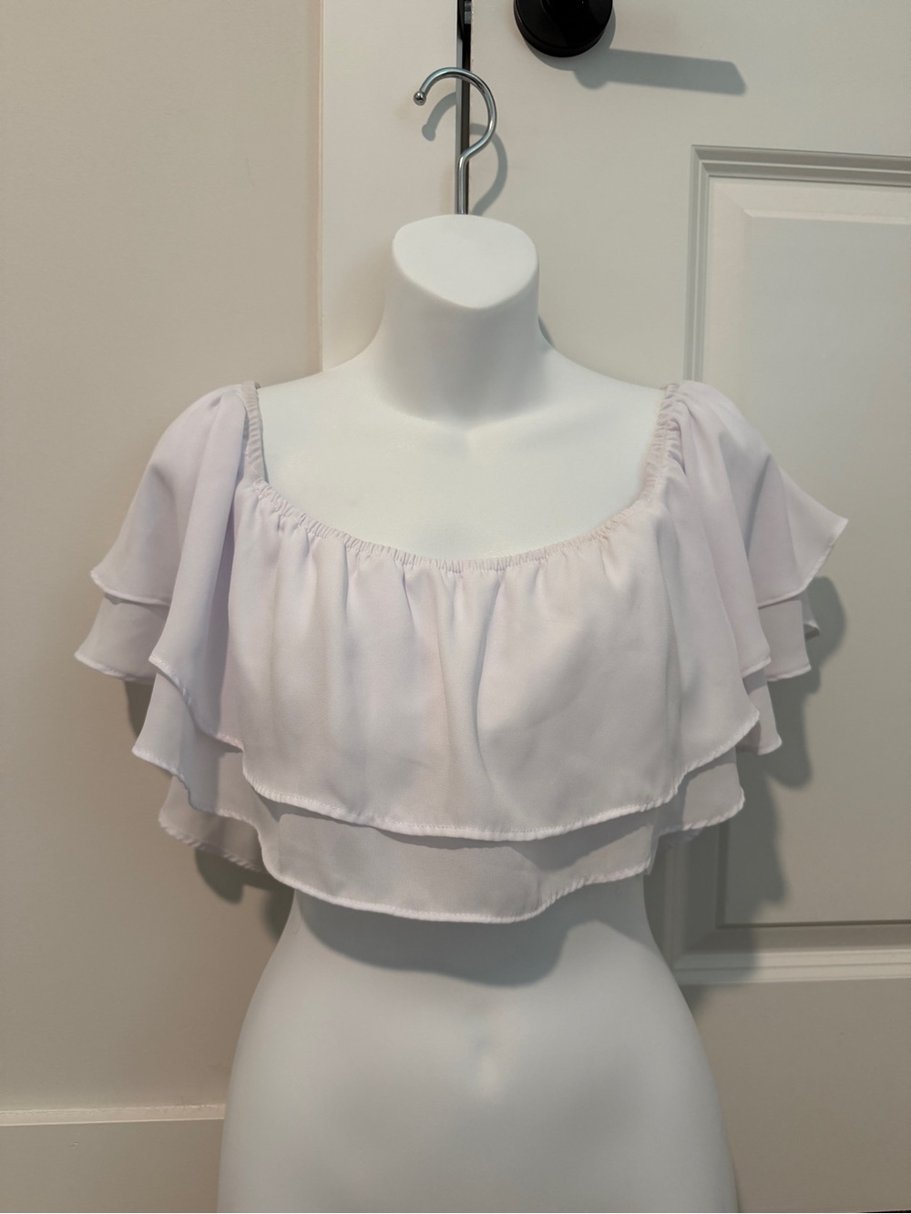 super down Women’s White Ruffle Off-Shoulder Top